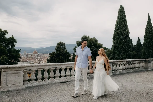 Coppia a San Miniato al Monte con vista su Firenze